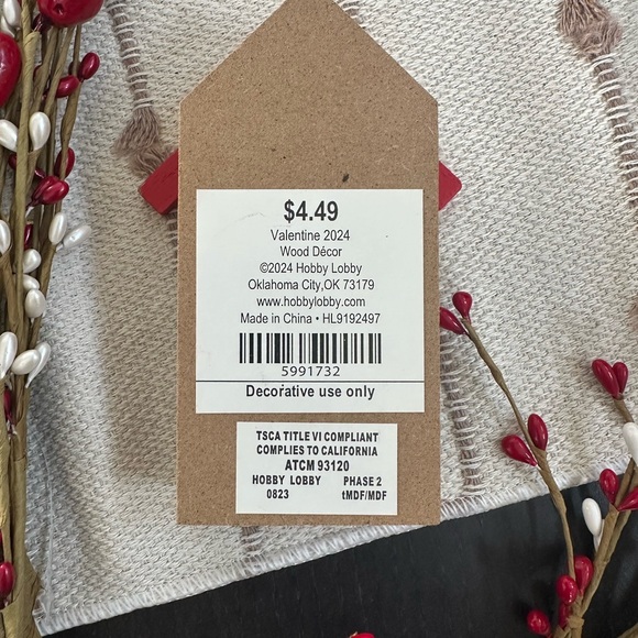 Valentine Decor Bundle - Garland, 3 stems, 2 block houses - Picture 8 of 11